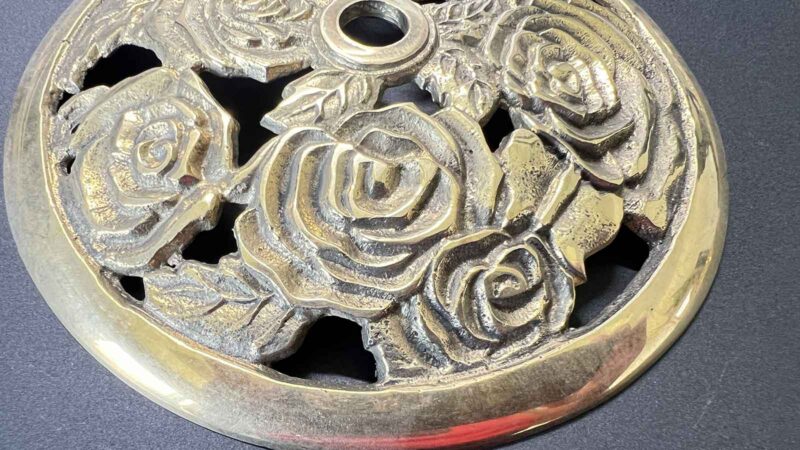 5" Solid Brass Lamp Cap: Roses - Image 3